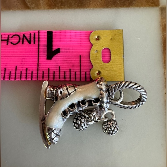 Brighton ice-skate charm - Picture 3 of 4